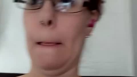 melissa online show from December 19, 2025, 6:59 pm