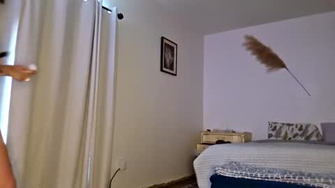 Snapshot of msthick00 chatting on July 16, 2026, 6:14 pm MsThick online show from July 16, 2026, 6:14 pm