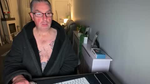 mtb1697 online show from November 25, 2025, 11:38 pm