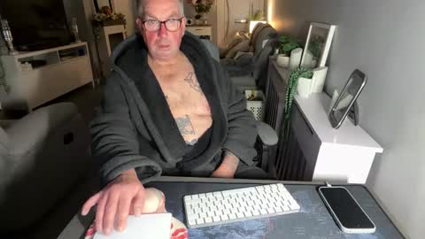 mtb1697 online show from March 18, 2026, 12:25 am