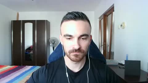 Victor online show from November 15, 2025, 11:40 am