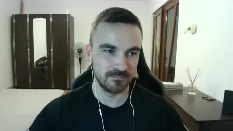 Snapshot of mu5clemania chatting on March 5, 2026, 8:38 pm Victor online show from March 5, 2026, 8:38 pm