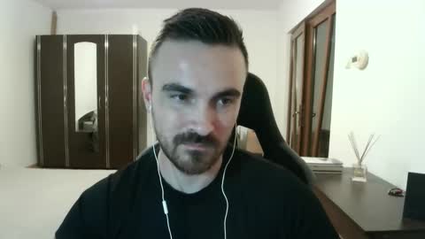 Snapshot of mu5clemania chatting on March 10, 2026, 8:14 pm Victor online show from March 10, 2026, 8:14 pm