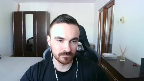 Snapshot of mu5clemania chatting on March 11, 2026, 11:49 am Victor online show from March 11, 2026, 11:49 am