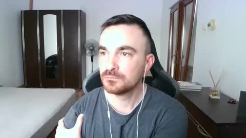 Snapshot of mu5clemania chatting on March 19, 2026, 8:18 am Victor online show from March 19, 2026, 8:18 am