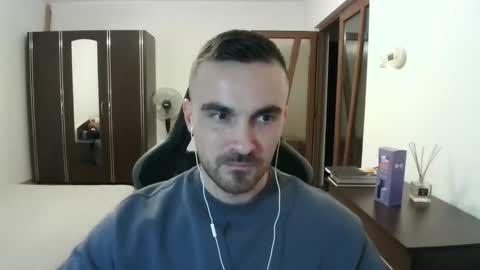 Snapshot of mu5clemania chatting on April 13, 2026, 6:13 pm Victor online show from April 13, 2026, 6:13 pm