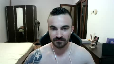 Snapshot of mu5clemania chatting on July 15, 2026, 7:19 pm Victor online show from July 15, 2026, 7:19 pm