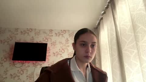 Tia online show from April 17, 2026, 6:05 am