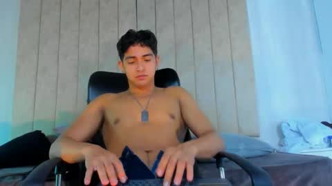 Snapshot of muichiro_tokito1 chatting on January 19, 2025, 8:50 am muichiro tokito1 online show from January 19, 2025, 8:50 am