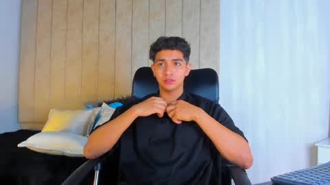 muichiro tokito1 online show from February 5, 2025, 3:45 am