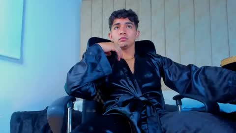 muichiro tokito1 online show from February 15, 2025, 7:27 am