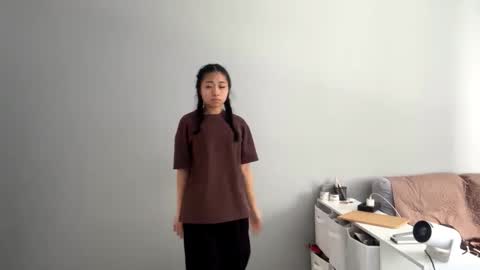 Mia online show from March 11, 2026, 3:56 am