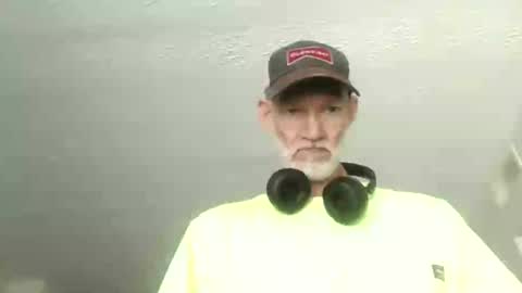 mullinfloggin79 online show from July 9, 2026, 6:01 pm