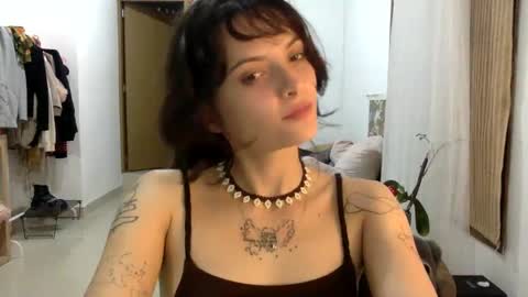 Snapshot of munchi_ chatting on February 20, 2025, 1:46 am online show from February 20, 2025, 1:46 am