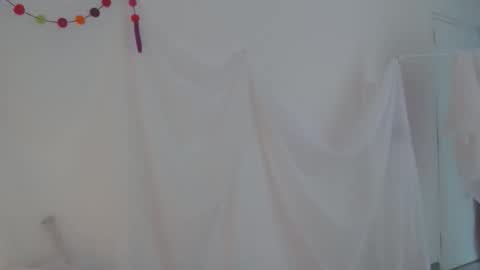 Snapshot of munchi_ chatting on November 24, 2025, 4:18 pm online show from November 24, 2025, 4:18 pm