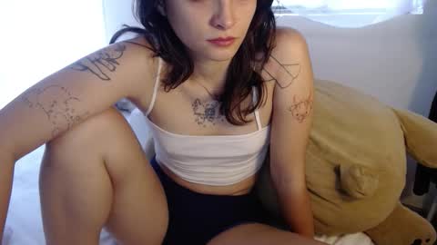 Snapshot of munchi_ chatting on December 18, 2025, 4:35 pm online show from December 18, 2025, 4:35 pm