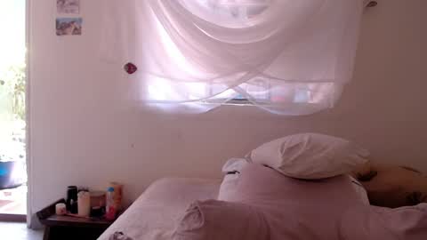   online show from April 1, 2026, 5:10 pm