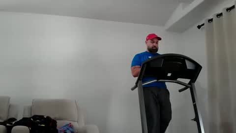 Snapshot of munchies420 chatting on February 12, 2026, 5:19 pm Bearded online show from February 12, 2026, 5:19 pm