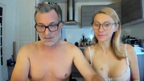 LOVELY JULIA  Peter DAY online show from December 3, 2025, 9:07 am