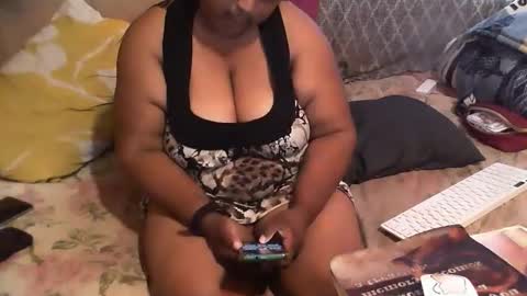 Snapshot of munniegalz1 chatting on April 30, 2026, 6:31 am your angel online show from April 30, 2026, 6:31 am