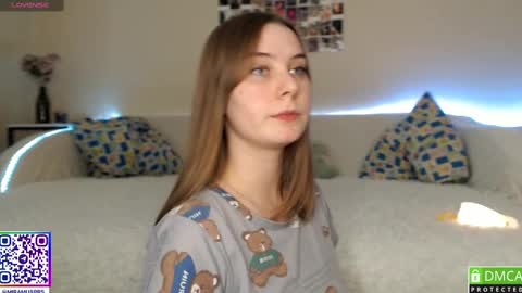 Snapshot of murrrworren chatting on February 19, 2025, 7:17 am Mira online show from February 19, 2025, 7:17 am