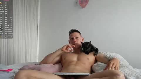 muscle_king_cum online show from March 11, 2026, 12:55 pm