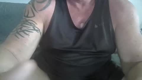 Snapshot of muscleddaddy chatting on February 11, 2025, 5:40 pm Muscleddaddy online show from February 11, 2025, 5:40 pm
