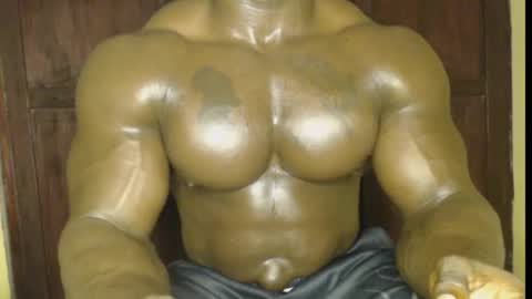 musclegod23 online show from November 11, 2025, 12:16 pm
