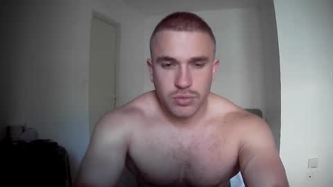Snapshot of muscleshow00 chatting on March 7, 2025, 2:12 pm muscleshow00 online show from March 7, 2025, 2:12 pm