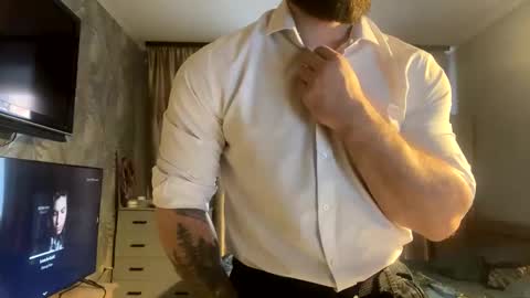 muscularjuggler online show from February 5, 2026, 2:16 am