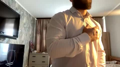 muscularjuggler online show from February 10, 2026, 4:27 am