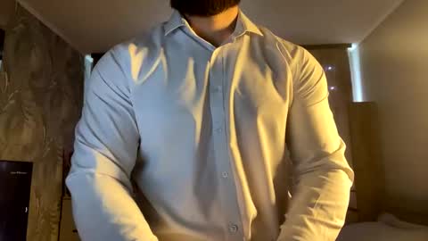 muscularjuggler online show from March 10, 2026, 5:34 am