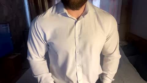 muscularjuggler online show from March 31, 2026, 2:35 am