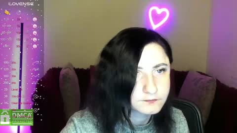 Jenya online show from December 5, 2025, 7:10 pm