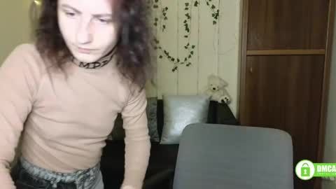 Jenya online show from April 4, 2026, 5:21 pm