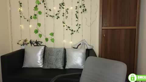 Snapshot of muse_kity_jeneva chatting on November 9, 2025, 6:33 am Jeneva online show from November 9, 2025, 6:33 am