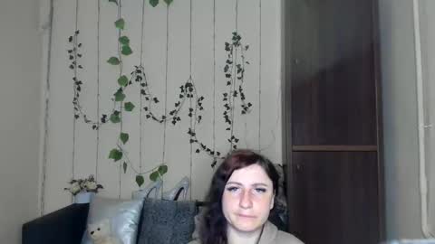Jeneva online show from May 18, 2026, 4:07 am