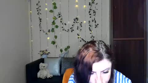 Jeneva online show from May 26, 2026, 5:31 pm
