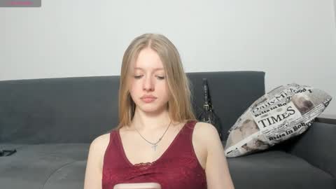 Mia online show from March 1, 2026, 1:35 pm