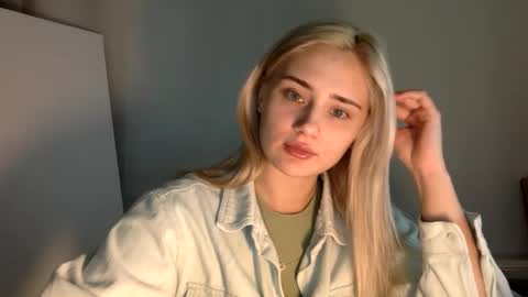 musescorner online show from December 5, 2025, 4:36 pm