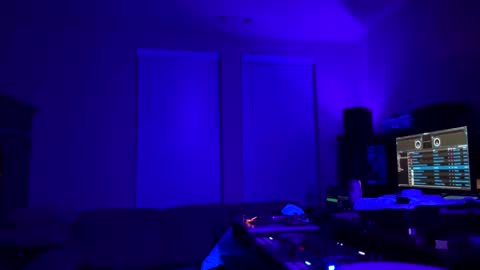 Snapshot of music_lounge chatting on November 9, 2025, 1:15 am music_lounge online show from November 9, 2025, 1:15 am