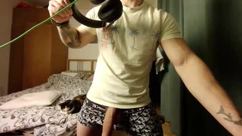 musle joker online show from November 11, 2025, 1:22 pm