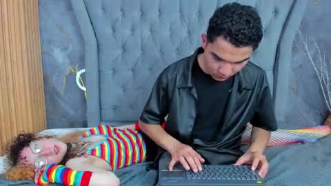 muss_shadw_couple online show from March 26, 2026, 8:58 pm