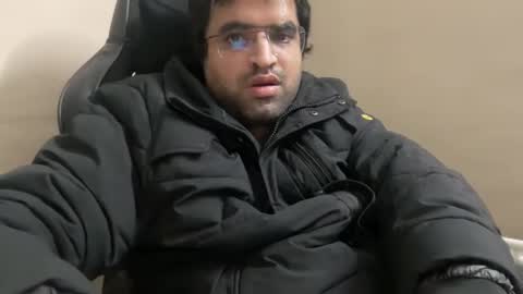 Snapshot of muttley0911 chatting on December 20, 2024, 10:43 pm muttley0911 online show from December 20, 2024, 10:43 pm