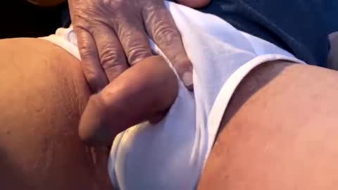 Snapshot of mutualjerk chatting on March 7, 2025, 3:18 pm bighead mature oldcock love hairy pussy C2C married..hairy women more than welcome. Tips not required but appreciated online show from March 7, 2025, 3:18 pm