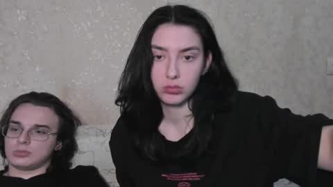 cute couple online show from April 16, 2026, 9:39 pm