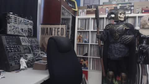 Snapshot of muziknerd chatting on December 4, 2025, 9:23 pm Muziknerd online show from December 4, 2025, 9:23 pm