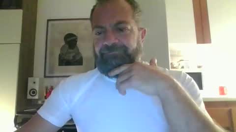 Snapshot of muzungu5 chatting on November 8, 2025, 9:02 pm muzungu5 online show from November 8, 2025, 9:02 pm