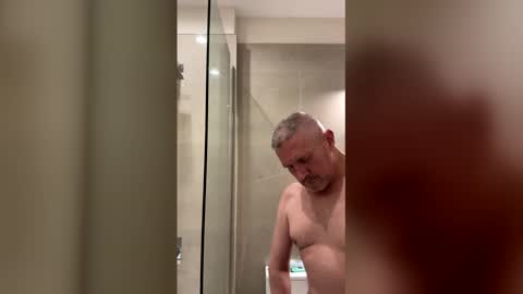 mwestie295867 online show from December 17, 2025, 12:44 pm