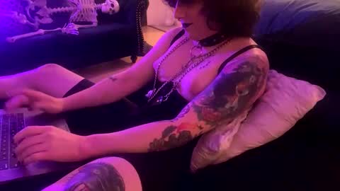 Snapshot of mxscary chatting on February 8, 2025, 5:51 am mxscary online show from February 8, 2025, 5:51 am